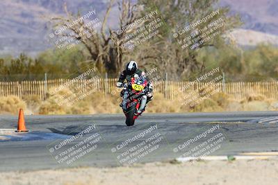 media/Jan-16-2022-CVMA (Sun) [[7f3d92989d]]/Race 3 Amateur Supersport Middleweight/